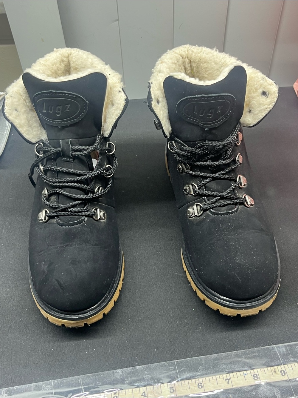 Lugz Grotto II Womens 7.5 Black Ankle Bootie Lace Up Faux Fur Lined Round Toe